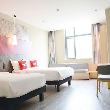 Отель Ibis Nanjing Tianyin Avenue Экстерьер фото