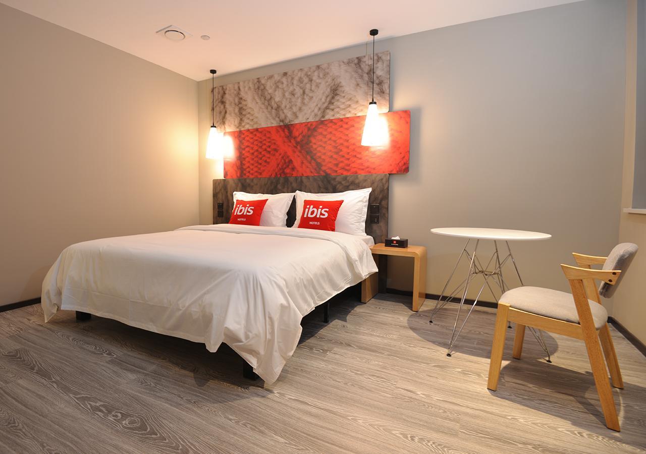 Отель Ibis Nanjing Tianyin Avenue Экстерьер фото