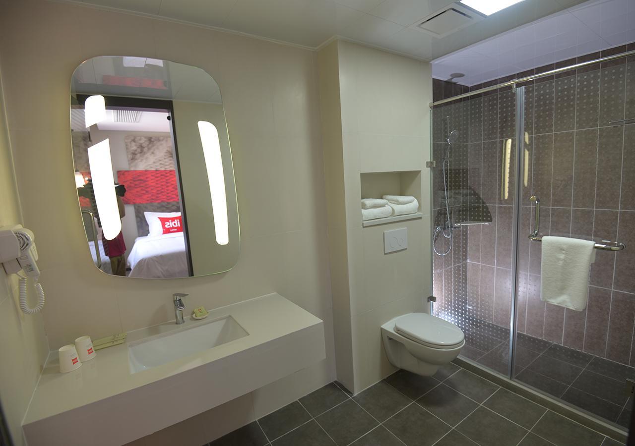 Отель Ibis Nanjing Tianyin Avenue Экстерьер фото