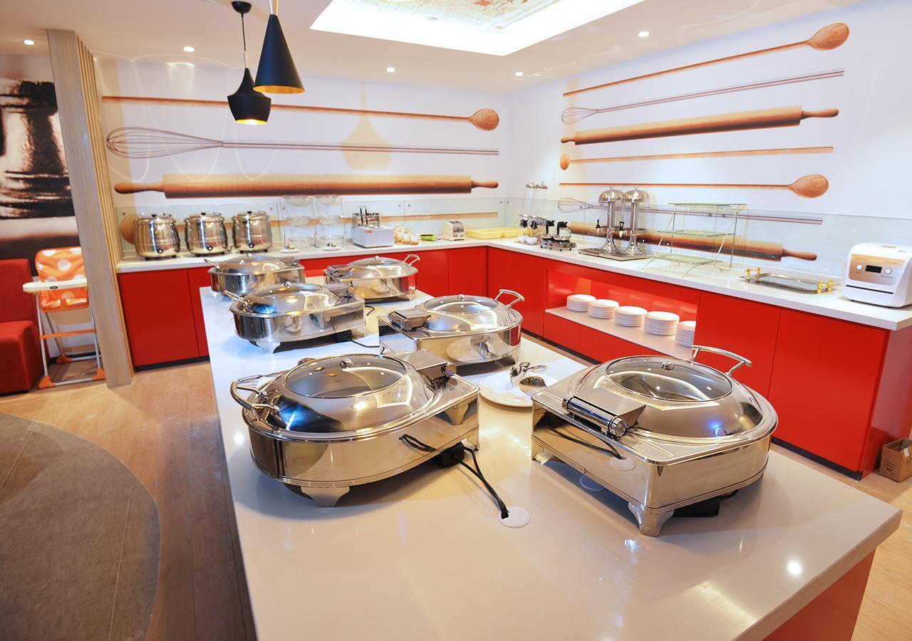 Отель Ibis Nanjing Tianyin Avenue Экстерьер фото