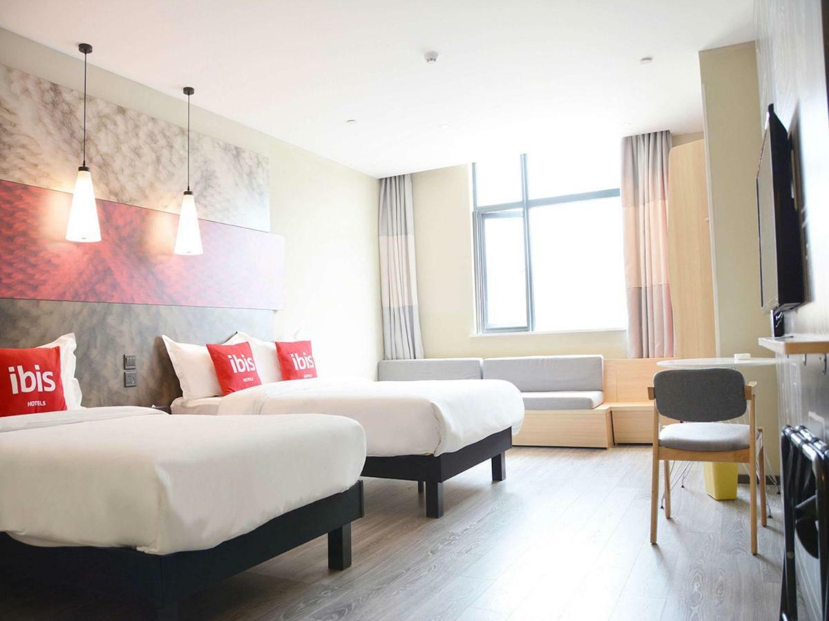 Отель Ibis Nanjing Tianyin Avenue Экстерьер фото