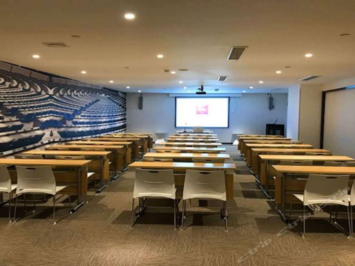 Отель Ibis Nanjing Tianyin Avenue Экстерьер фото